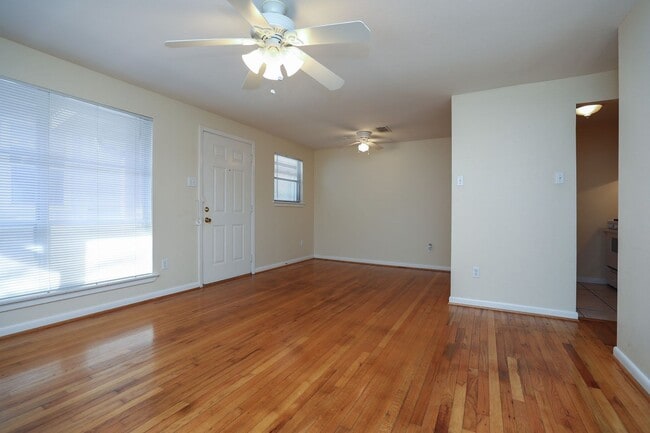 Foto del edificio - 1620 Hawthorne St