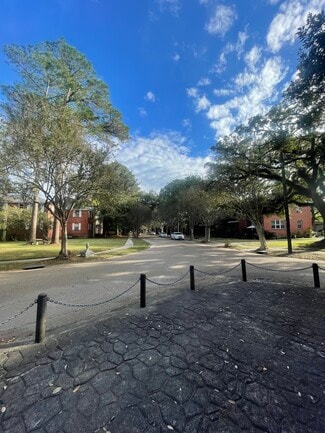 Building Photo - The Villas