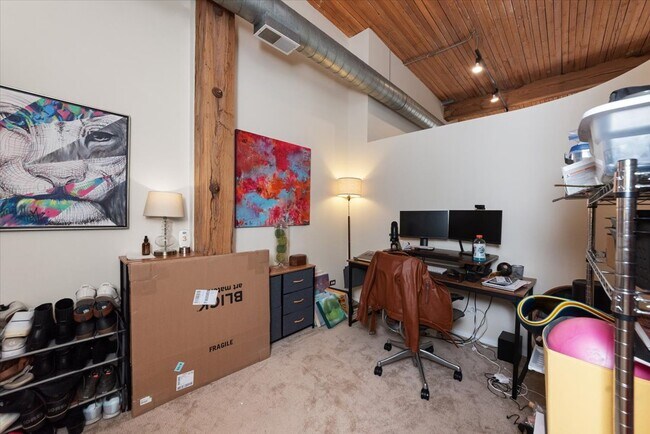 Foto del edificio - 2333 W Saint Paul Ave