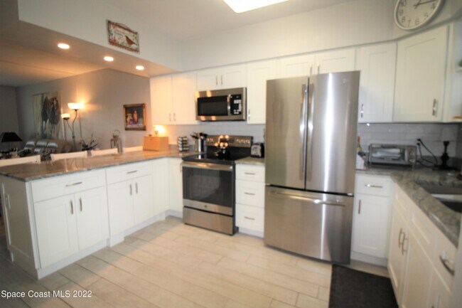 Building Photo - 2186 Florida A1A