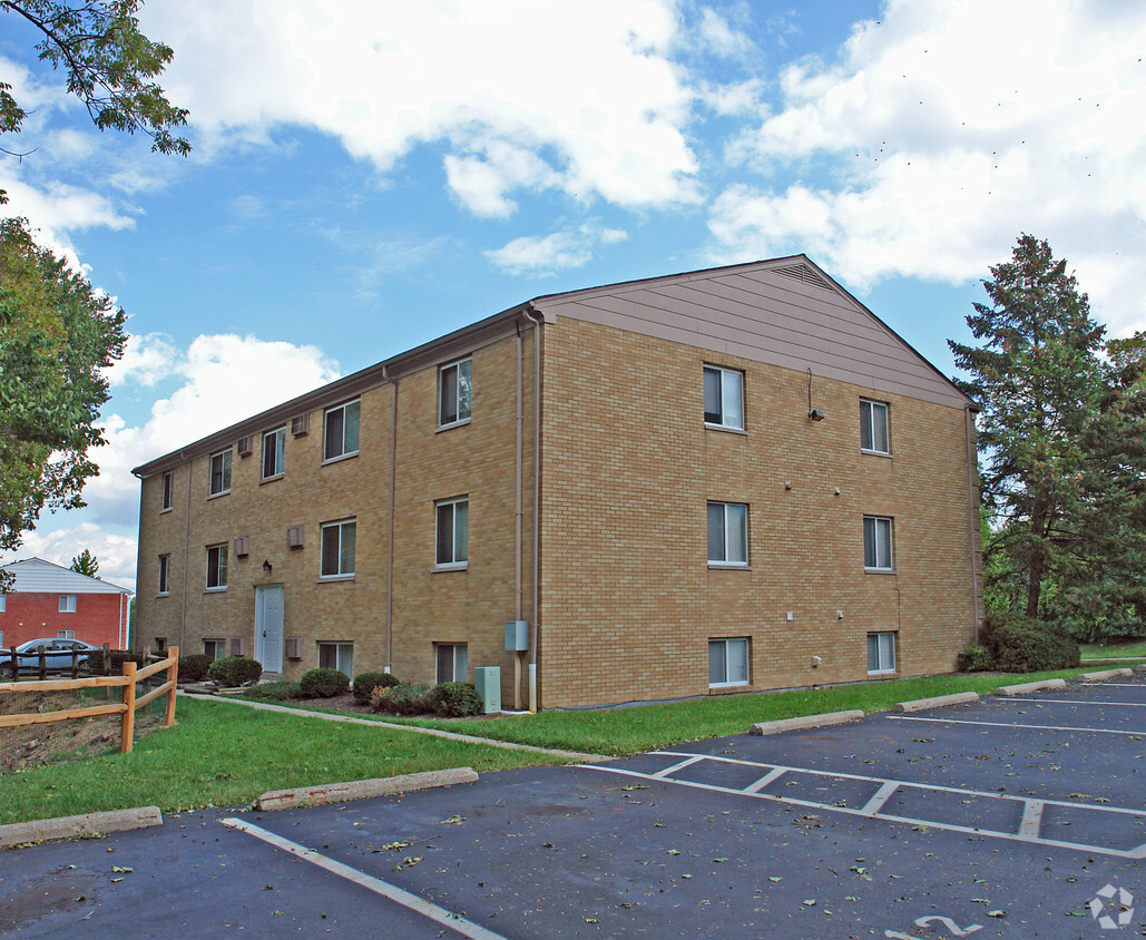 Building Photo - Miami Bluffs Apartments