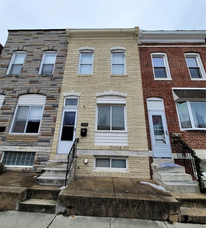 Primary Photo - 315 S Clinton St