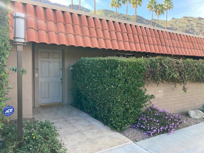 Foto del edificio - 555 W Baristo Rd