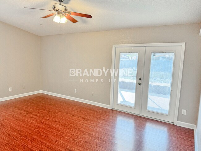 Building Photo - 220 Bonnie Glen Ln