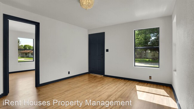 Building Photo - 4 br, 1 bath House - 814 H NW