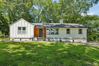 Building Photo - 1635 Pontiac Pl SE