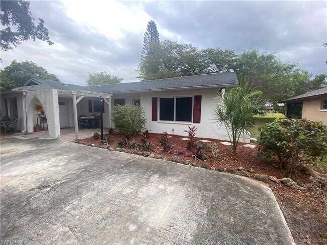 Building Photo - 3609 SE 9th Pl