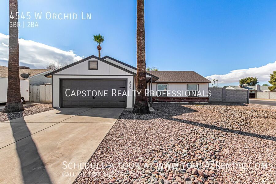 Primary Photo - Stunning 3 Bedroom and 2 Bathroom Home in ...