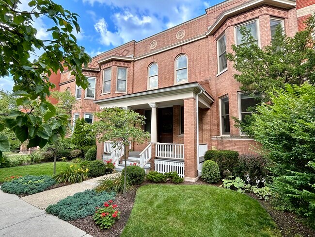 Fachada del edificio - 4351 N Hermitage Ave