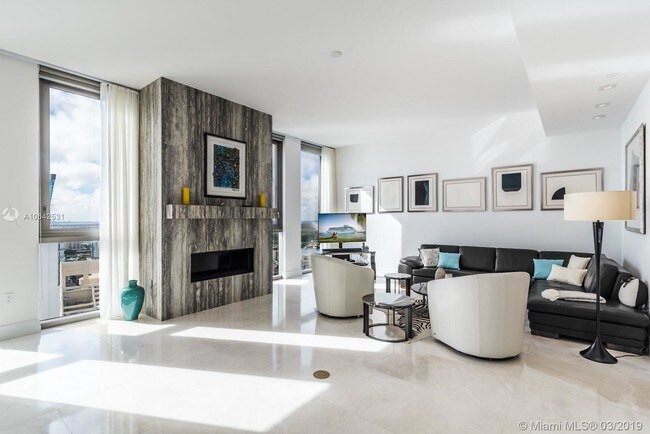 Building Photo - 17749 Collins Ave