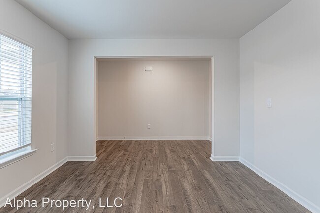 Building Photo - 5 br, 3 bath House - 739 Wolverine Ln