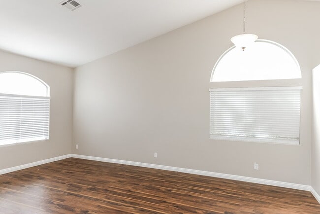 Building Photo - 828 Dulce Fountain Way