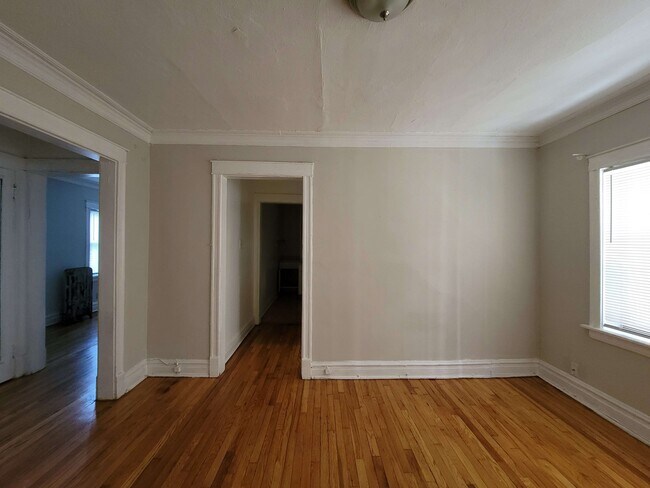 Foto del edificio - 1354 W Early Ave