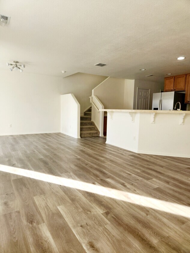 Foto principal - 9779 Mayfair St