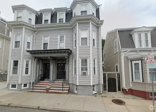 Building Photo - 130 P St