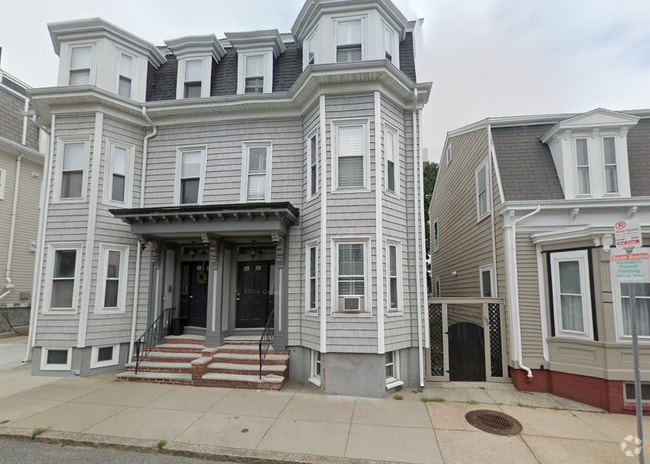 Building Photo - 130 P St