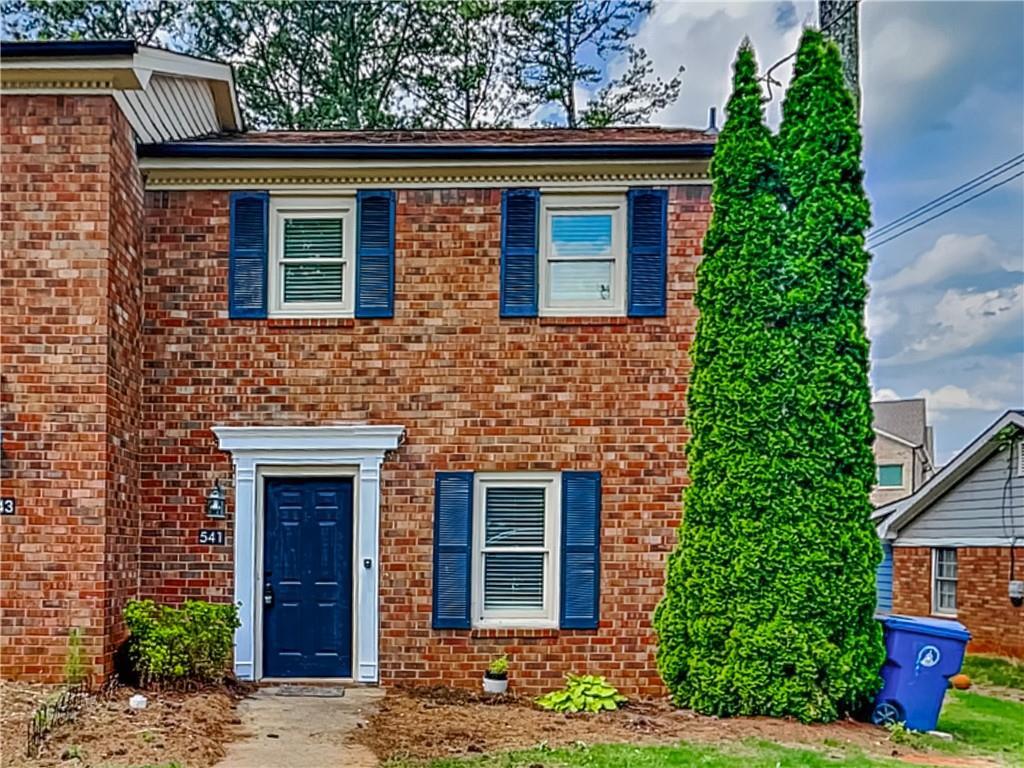Foto principal - 541 Charleston Ln