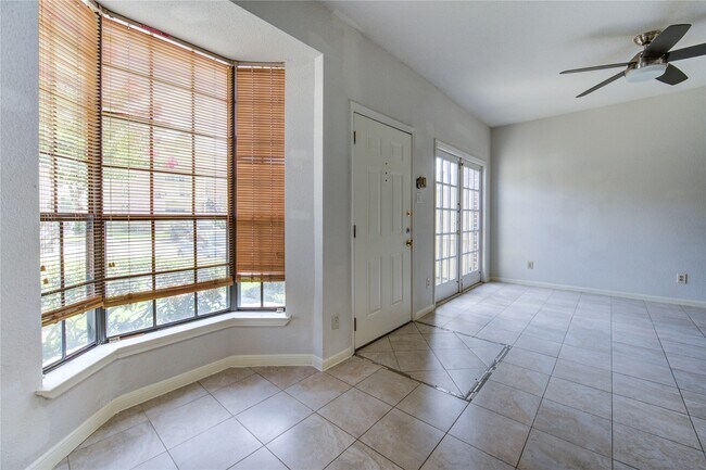 Foto del edificio - 2121 El Paseo St