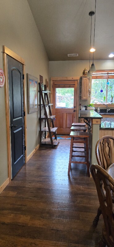 Foto del edificio - 4026 Moonstone Dr