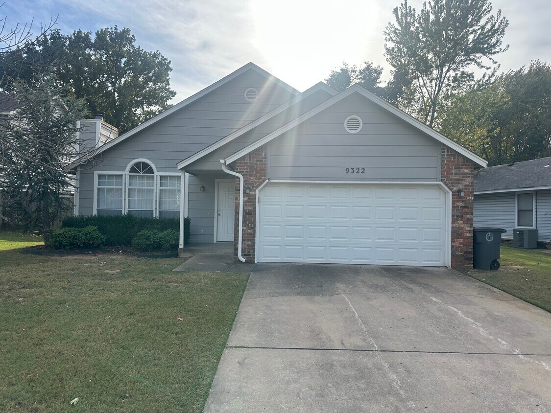 Foto principal - 9322 E 92nd St S