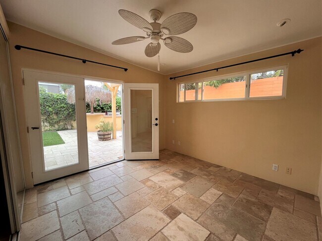 Building Photo - 266 Fraxinella St