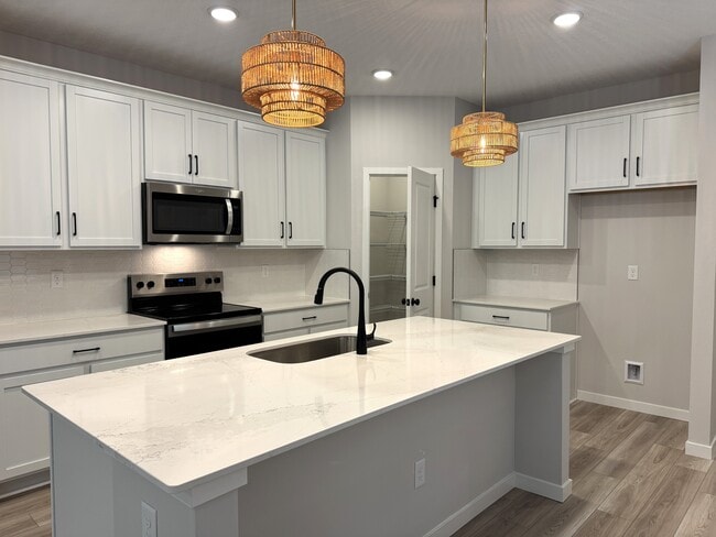 Foto del edificio - 96549 Stillpoint Wy