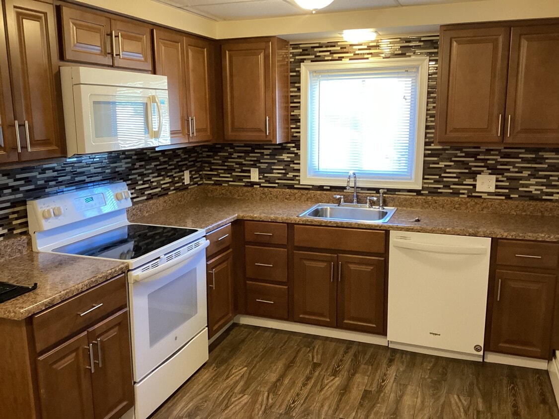 633 Main St Unit A, Avoca, PA 18641 Apartments in Avoca, PA