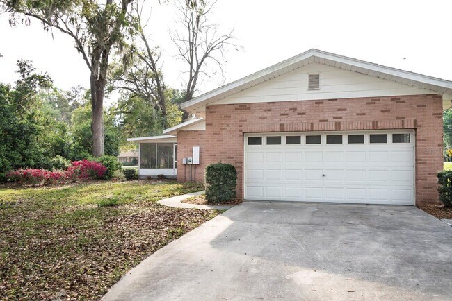 Building Photo - 24022 Eppley Dr