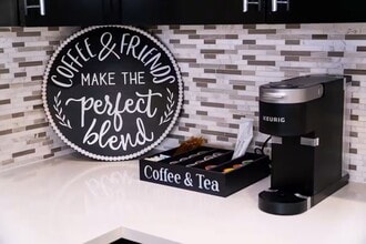 Building Photo - 2105 Engelmohr St