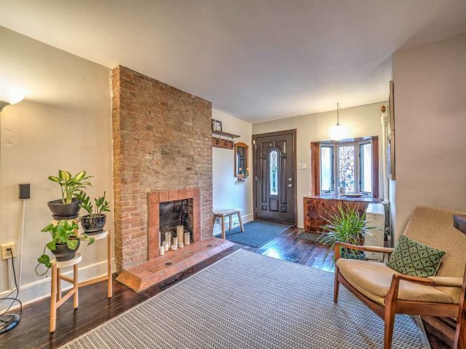 Primary Photo - 176 Harrison Ave
