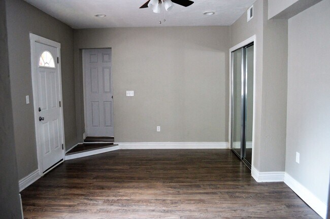 Building Photo - Stunning 4 bed, 3 bath home, luxury finish...
