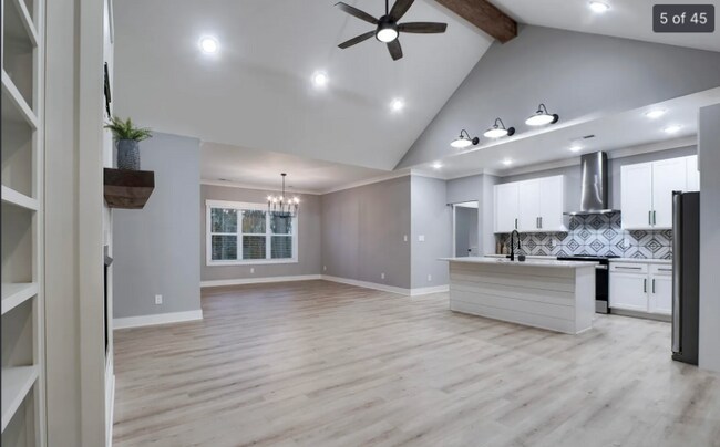 Foto del edificio - 104 Utsesti Way