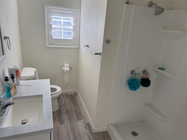 Foto del edificio - 8 Bayvilla Dr