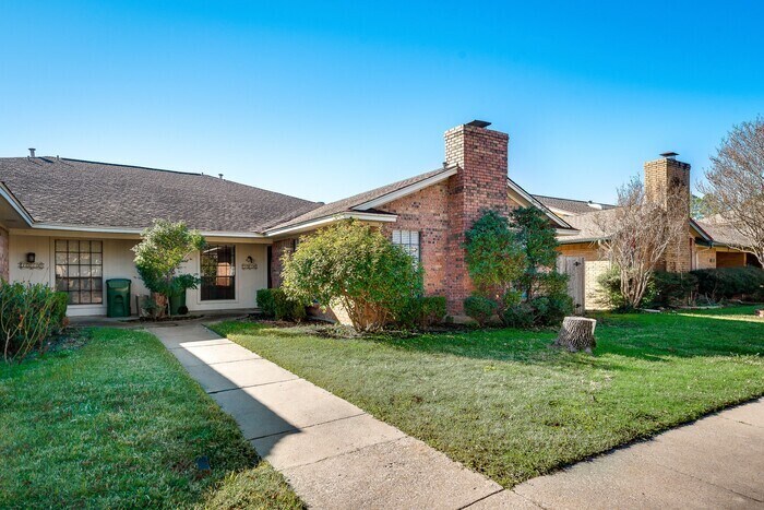 Primary Photo - 2320 Garden Park Ct