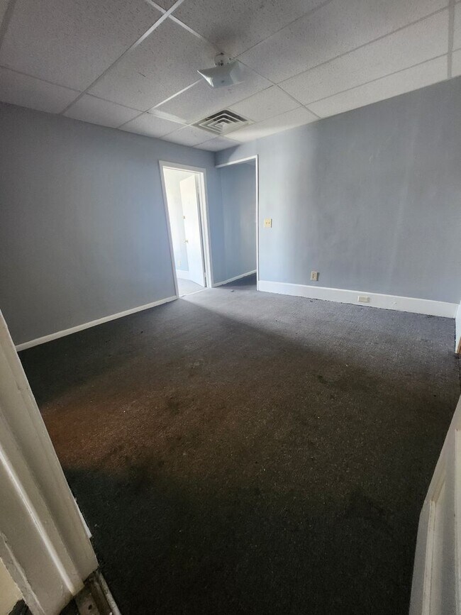 Foto del edificio - 4 bedroom rental for students, will rent t...