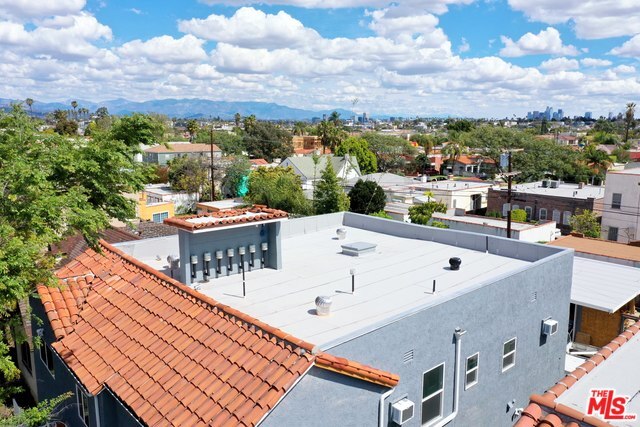 Foto del edificio - 1848 S Sycamore Ave