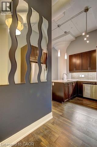 Photo du bâtiment - 112 Benton St