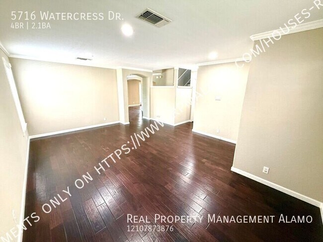Foto del edificio - 5716 Watercress Dr
