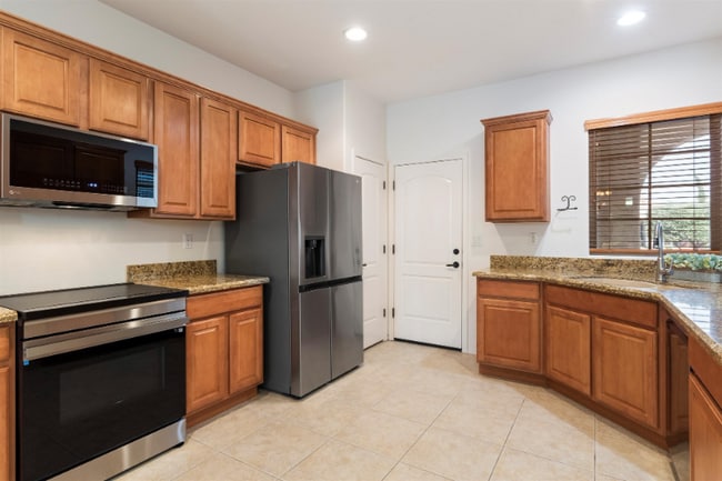Building Photo - 12947 W Chapala Dr