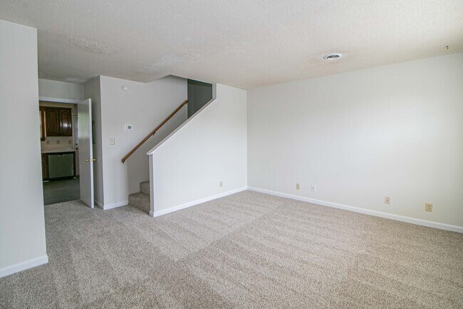 Foto del edificio - 814 Golf View Pl