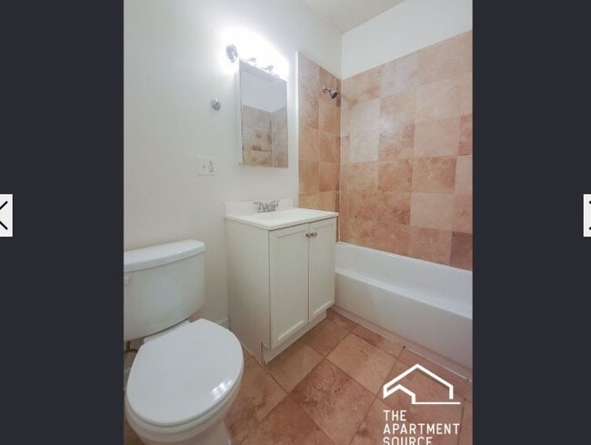 Photo - 3916 N Pine Grove Ave Apartment