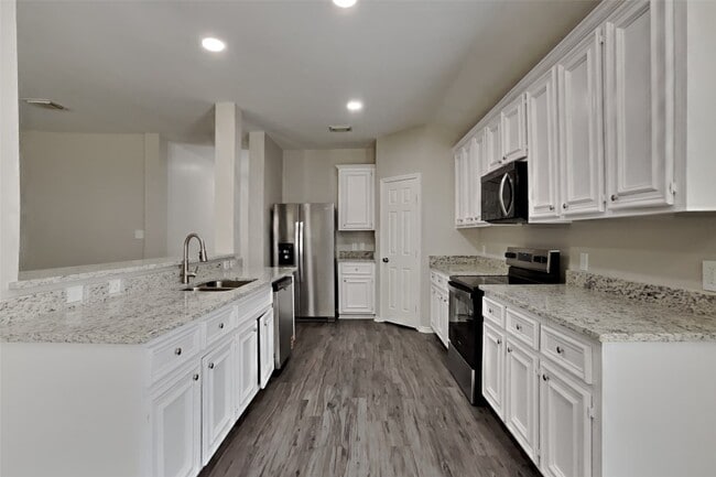 Foto del edificio - 3707 Cane Lake Dr