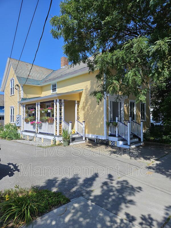 Primary Photo - 19 Rose St