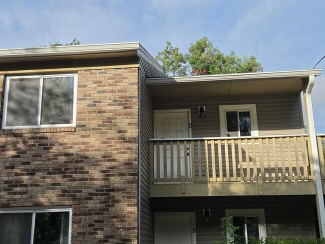 Building Photo - 1859 Darryl Dr