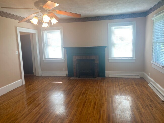 Foto del edificio - Great 4 bedroom in the country