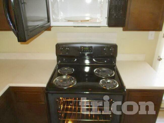 Building Photo - 4150 W Frier Dr