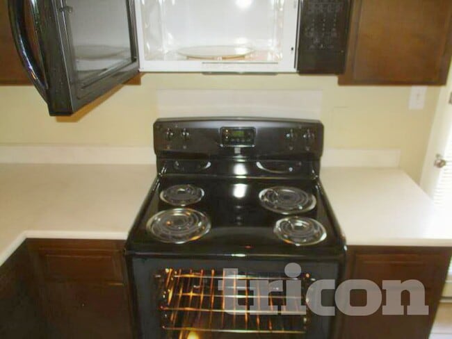 Foto del edificio - 4150 W Frier Dr