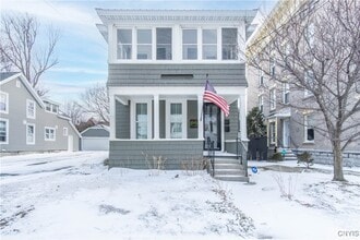 Building Photo - 325 Holcomb St