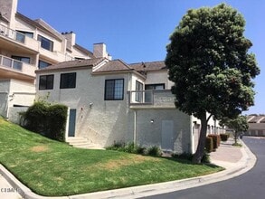 Building Photo - 627 Terrace View Pl