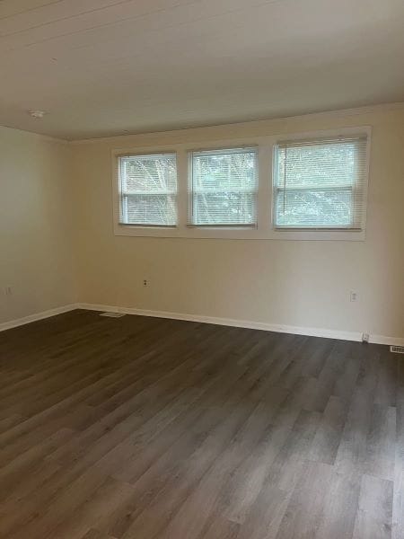 Building Photo - 2 bed/1 bath near Maryville College